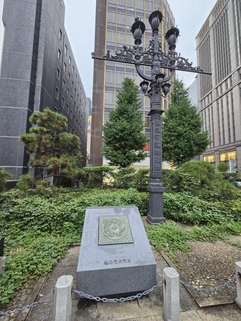 日本橋北西詰の「元標の広場」